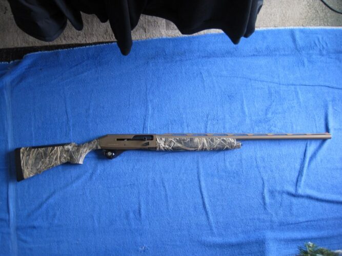 Stoeger 3020 20 GA.Semi-automatic Realtree Max-7