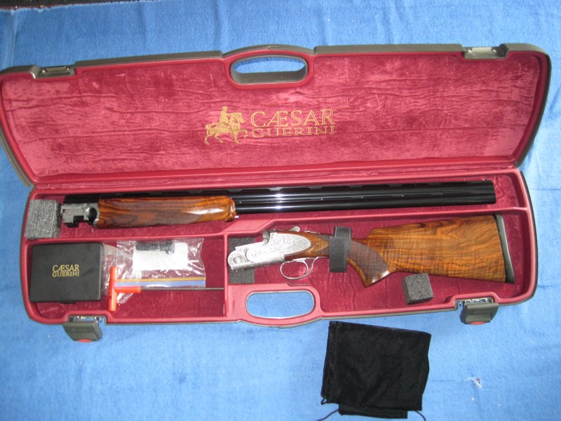Caesar Guerini Maxum Sporting 12 GA. Shotgun.