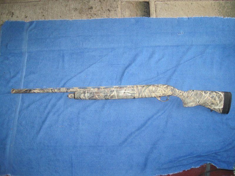 Beretta A350 Xtrema Max5 12 GA. with kick off.