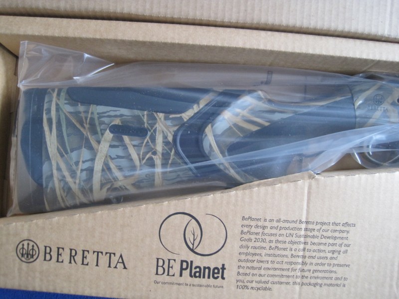 Beretta A400 Xtreme Plus Mossy Oak Shadow Grass Blades Shotgun 12 Ga Shotgun with Kick-off.