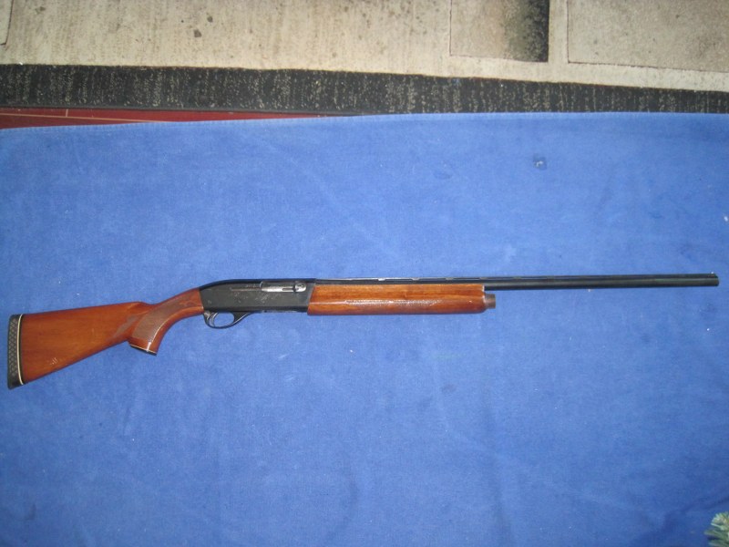 Remington 1100 LW 20 GA. Semi Auto Shotgun.