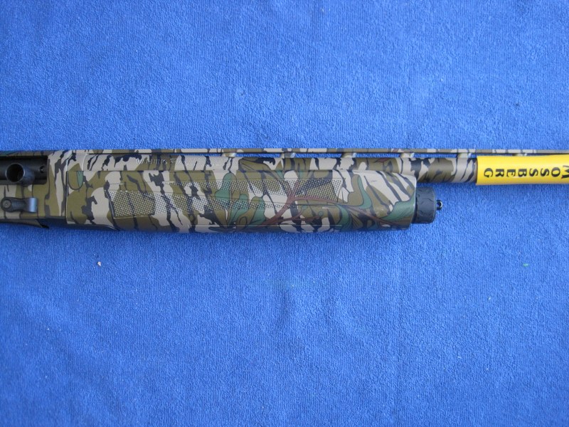 Mossberg 940 Pro 12 GA. Turkey Semi Auto shotgun Camo.