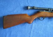 Mossberg 152 Semi Auto .22LR.  Rifle.