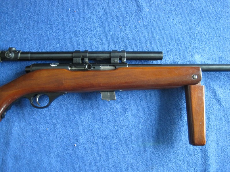 Mossberg 152 Semi Auto .22LR.  Rifle.