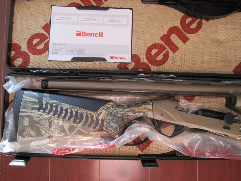 Benelli SBE III A.I. Realtree Max-7 12 GA.