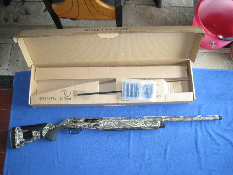 Beretta AX800 Suprema Semi-Auto Max-7 12 GA.